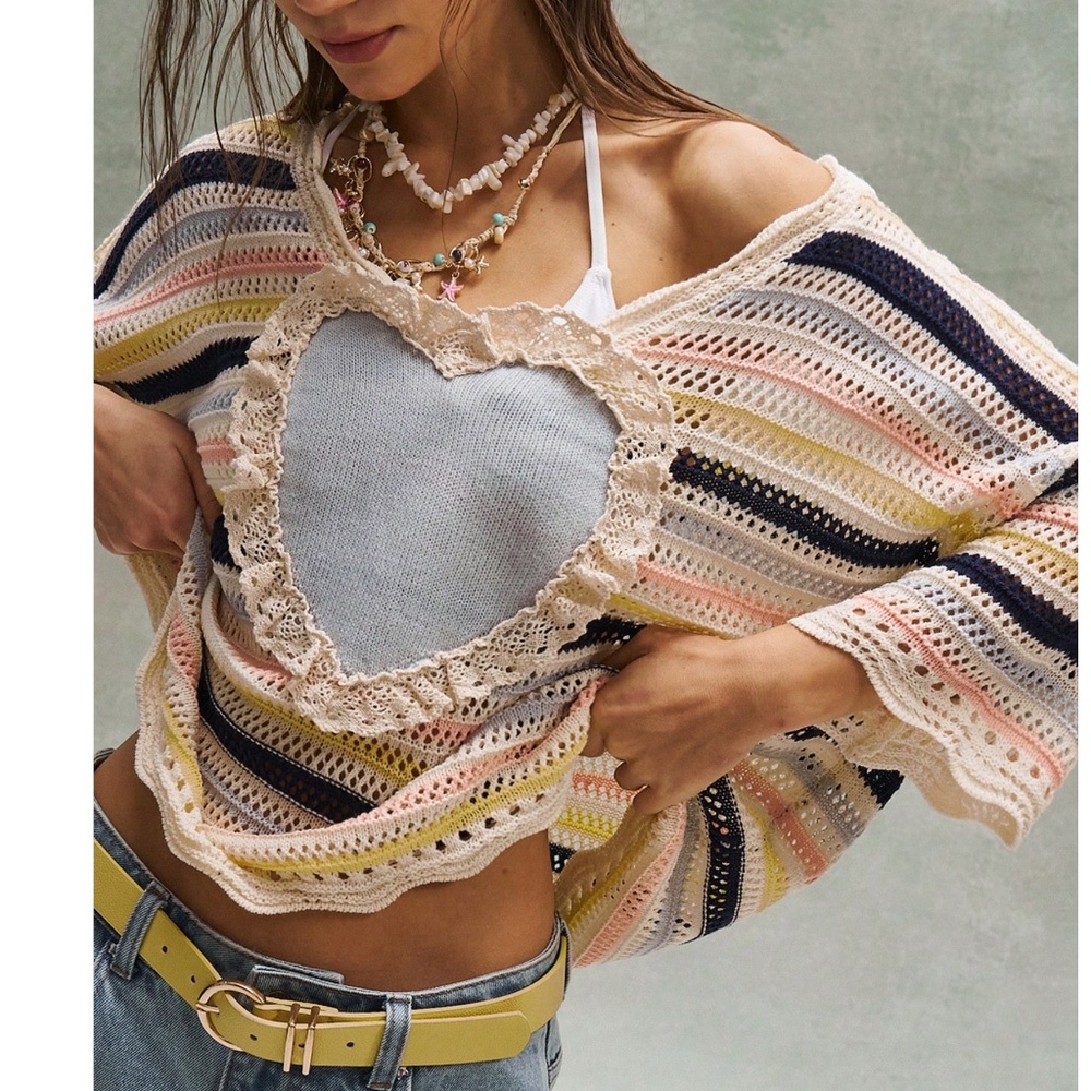Med. BellanBlue Multicolor Striped Crochet Heart Cutout Short Sleeve Tee